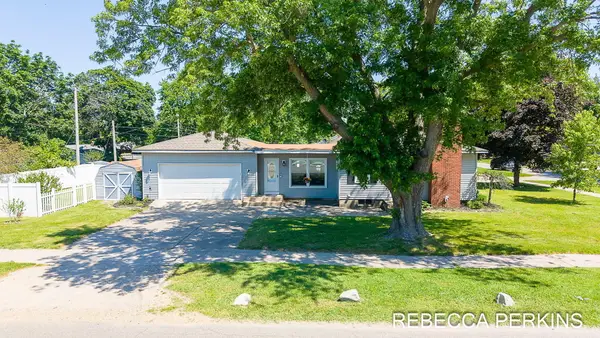 286 Dartmouth Avenue, Holland, MI 49423
