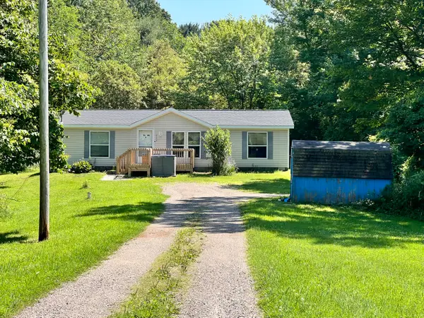 6550 Old Allegan Road, Saugatuck, MI 49453