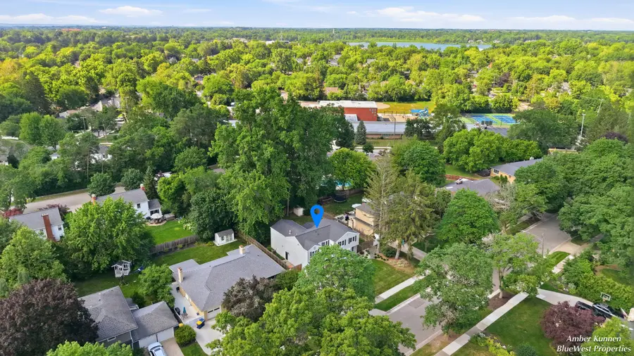 2331 Wilshire Drive SE, East Grand Rapids, MI 49506 - #2