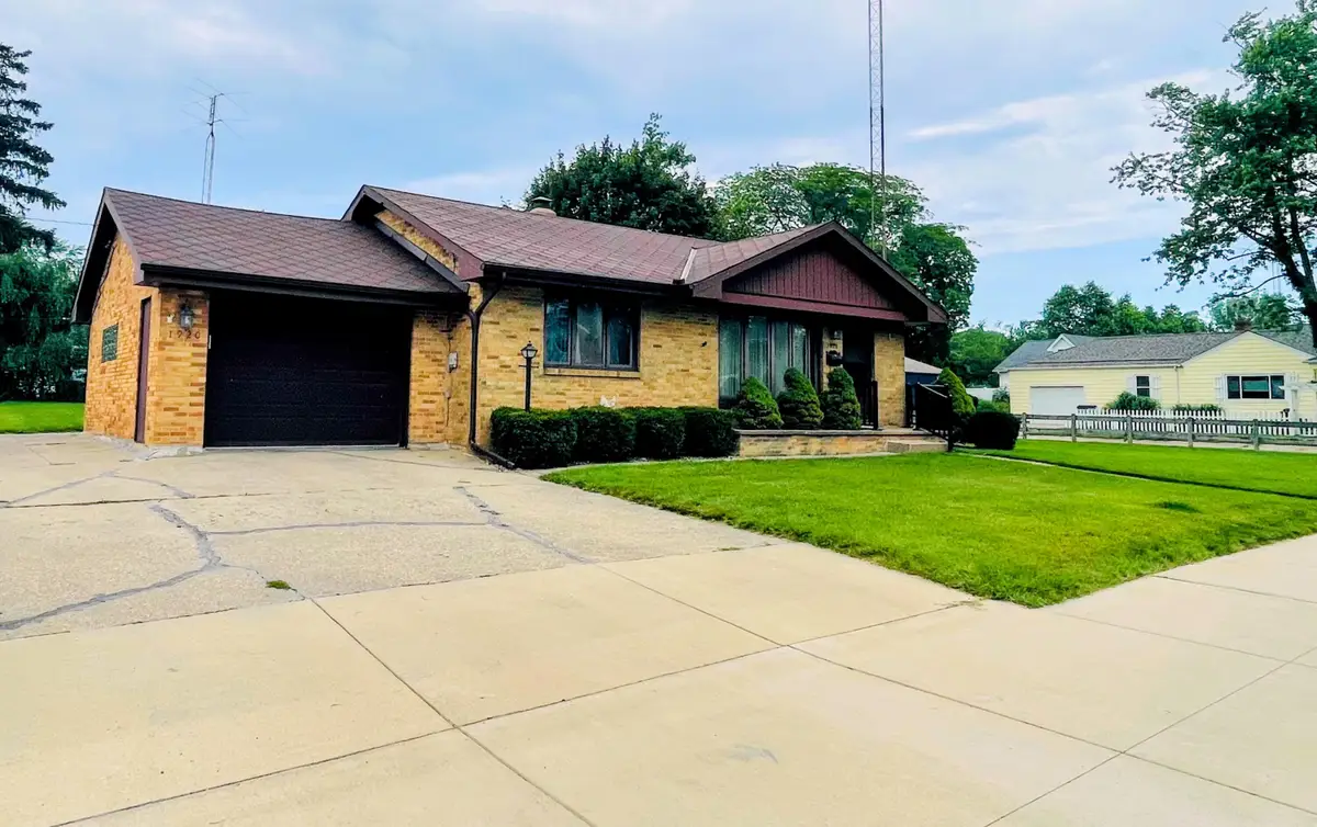 1920 Langley Avenue, Saint Joseph, MI 49085 - #1