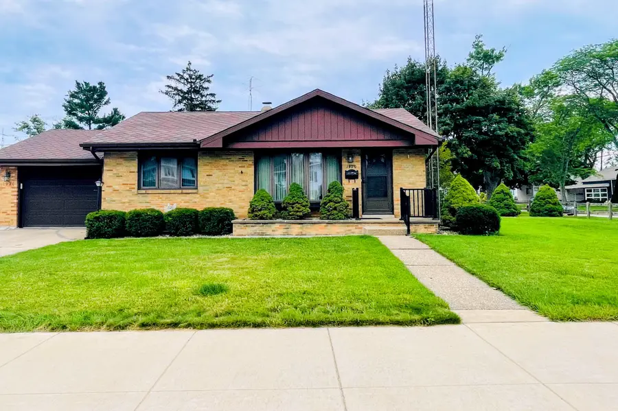 1920 Langley Avenue, Saint Joseph, MI 49085 - #2