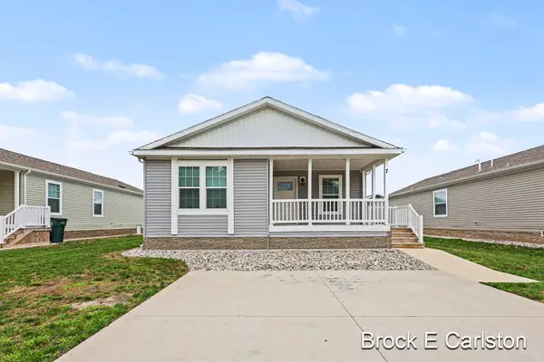 1283 E Ellis Road Unit: 7, NortonShores, MI 49441