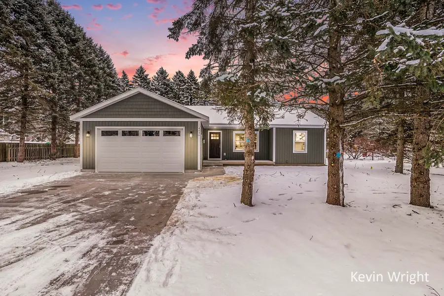 877 Amity Avenue, Muskegon, MI 49442 - #3