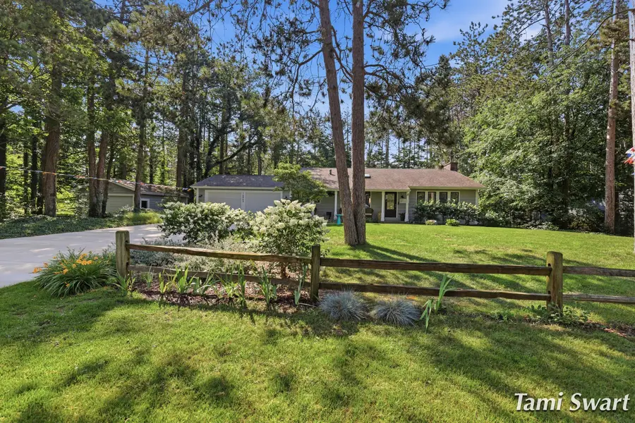 16864 Timber Dunes Drive, Grand Haven, MI 49417 - #2