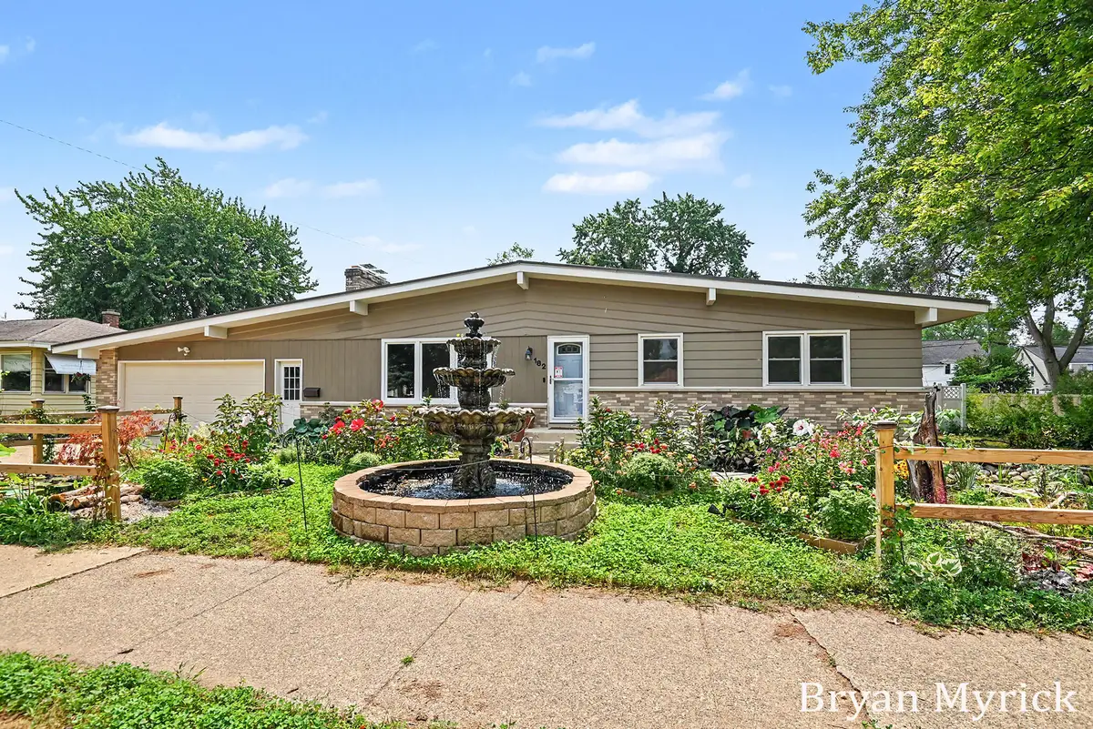 182 E 25th Street, Holland, MI 49423 - #1