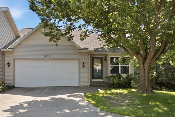 1614 Woodlawn Cmns, GrandHaven, MI 49417