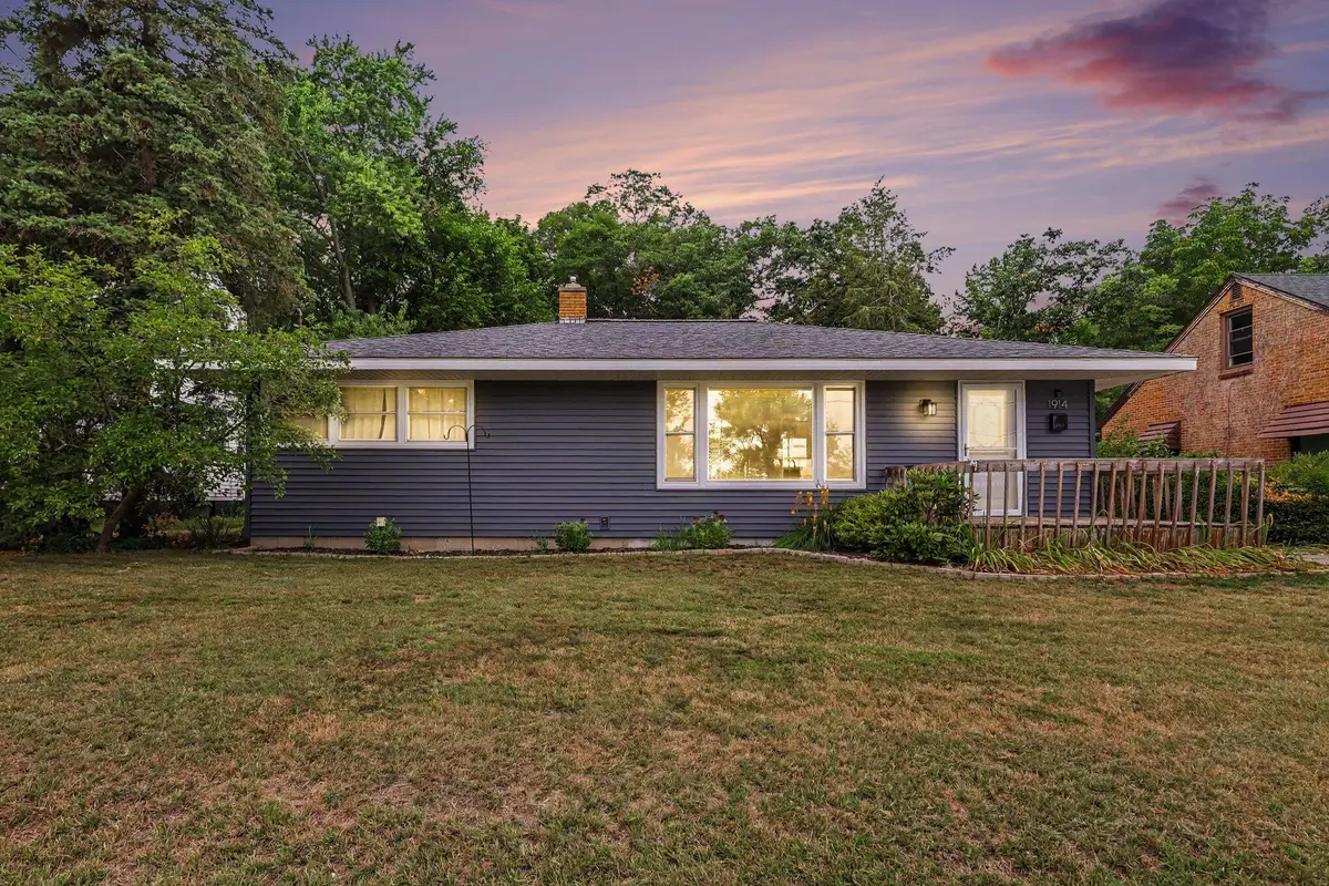 1914 Lake Avenue, Muskegon, MI 49445 - #1