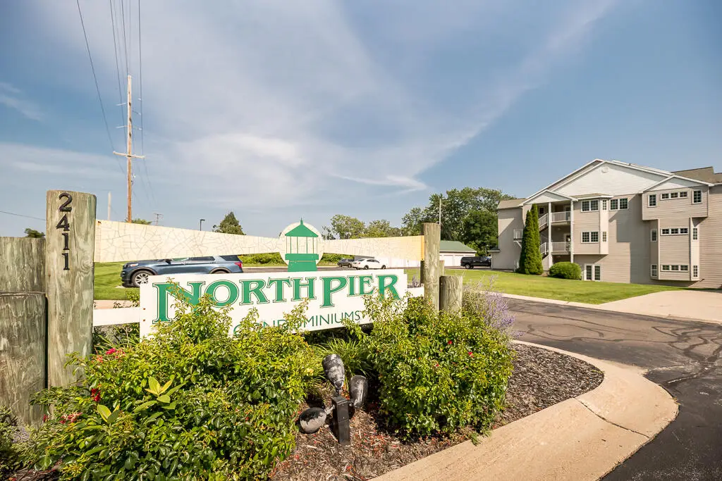 2411 Lake Avenue, Muskegon, MI 49445 - #1