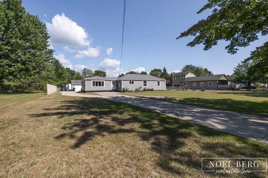 1104 S Drent Road, Muskegon, MI 49442 - #3