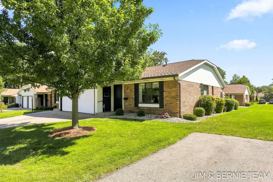 75 Old Mill Drive Unit: 13, Holland, MI 49423 - #2