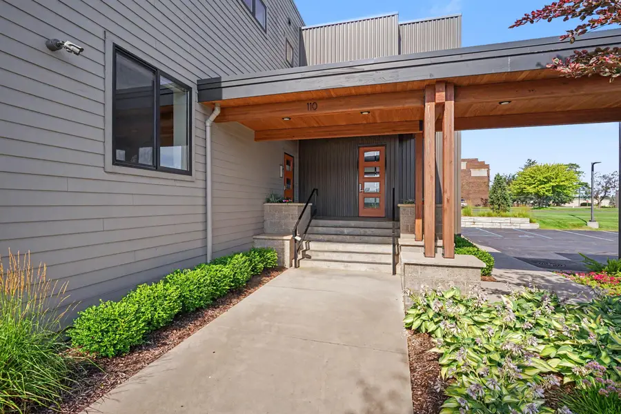 110 Central Avenue Unit: 106, Holland, MI 49423 - #2