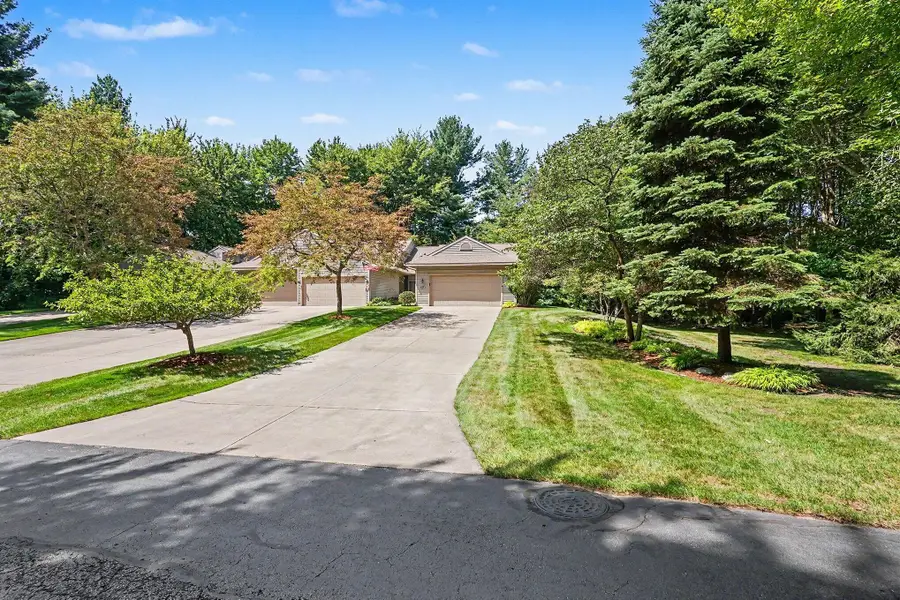 517 Tournament Circle Building: A Unit: 4, Muskegon, MI 49444 - #3