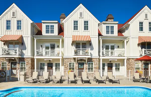 2057 Lake Street Unit: 6J, Holland, MI 49424