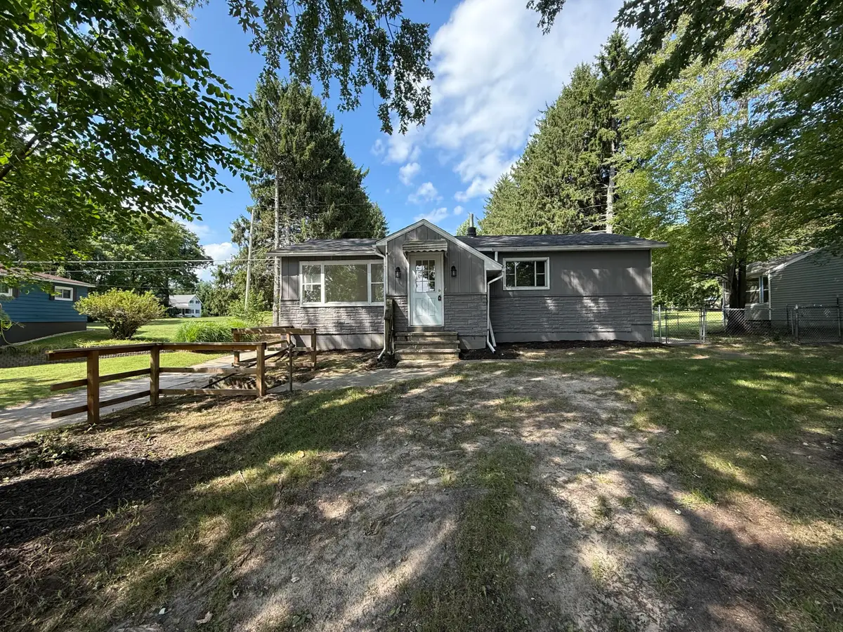 9470 Peck Road, Greenville, MI 48838 - #1