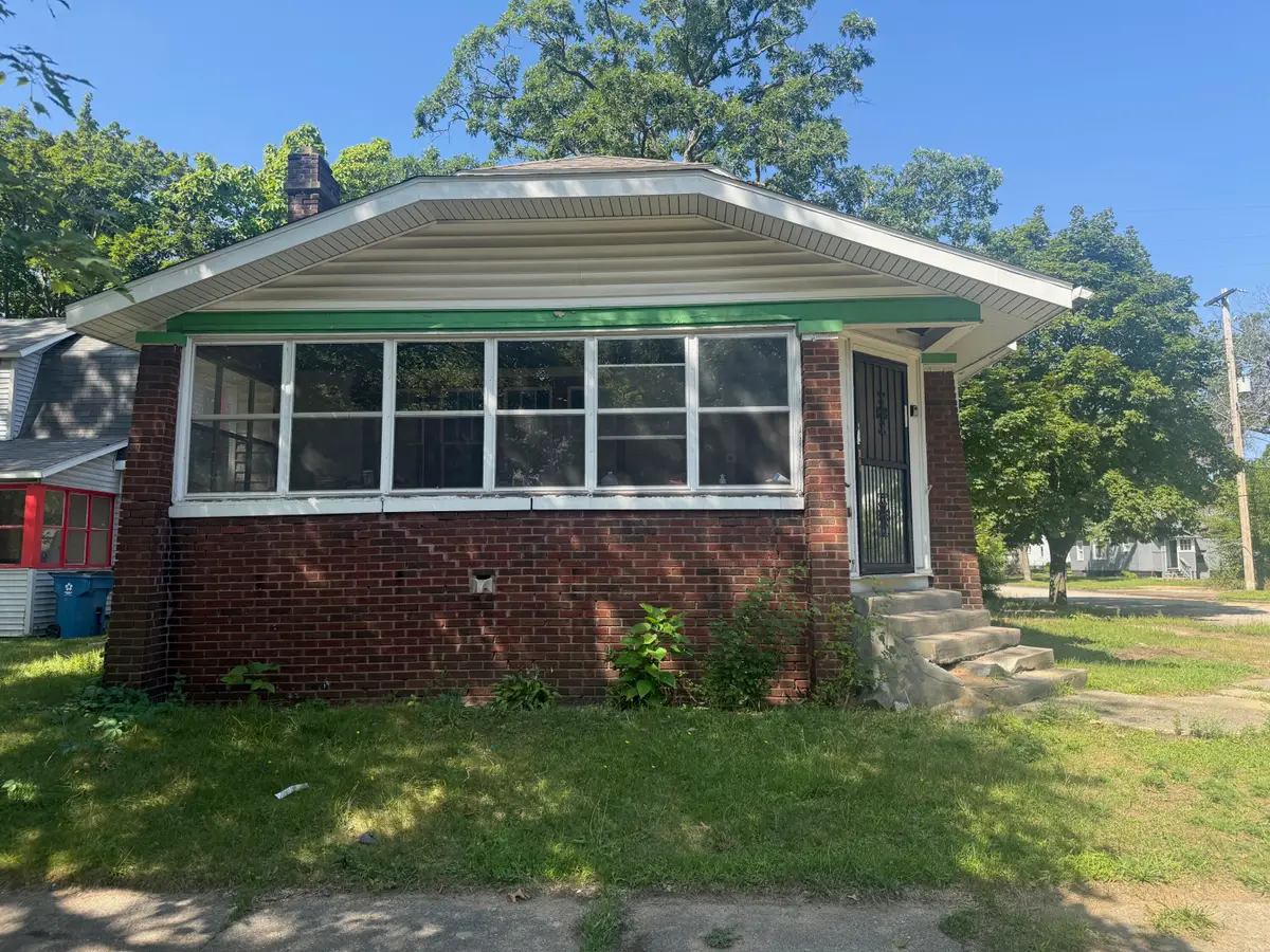 2401 Baker Street, Muskegon Heights, MI 49444 - #1
