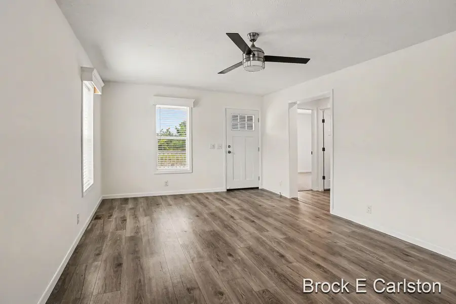 1283 E Ellis Road Unit: 27, Norton Shores, MI 49441 - #3