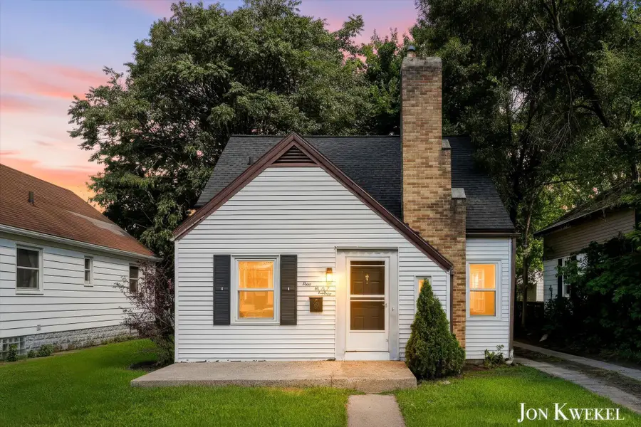 903 Griggs Street SE, Grand Rapids, MI 49507 - #2