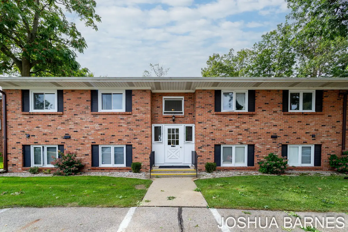 230 S State Street Building: 4 Unit: 29, Zeeland, MI 49464 - #1