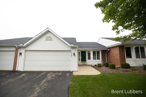 10283 Castlecourt Unit: 7, Zeeland, MI 49464