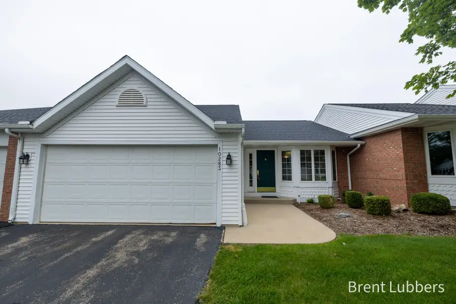 10283 Castlecourt Unit: 7, Zeeland, MI 49464 - #2