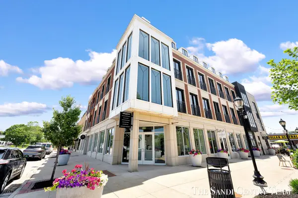 110 W Savidge Street Unit: 206, SpringLake, MI 49456