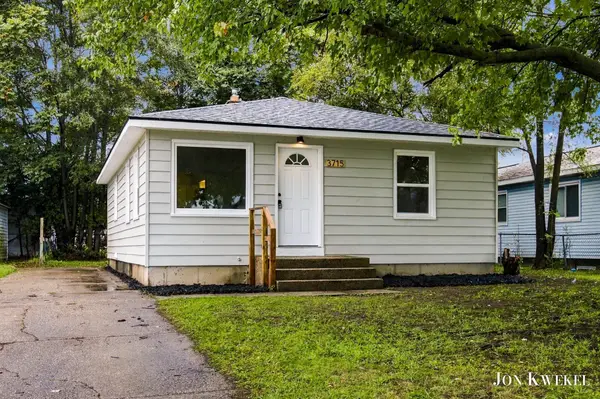 3715 Flamingo Avenue SW, Wyoming, MI 49509