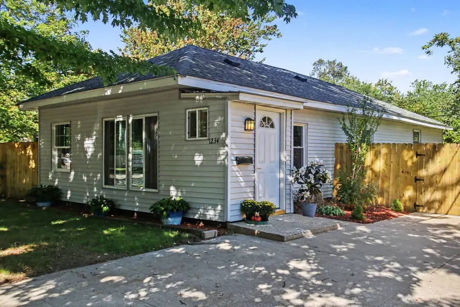 1234 Langeland Avenue, Muskegon, MI 49442 - #2