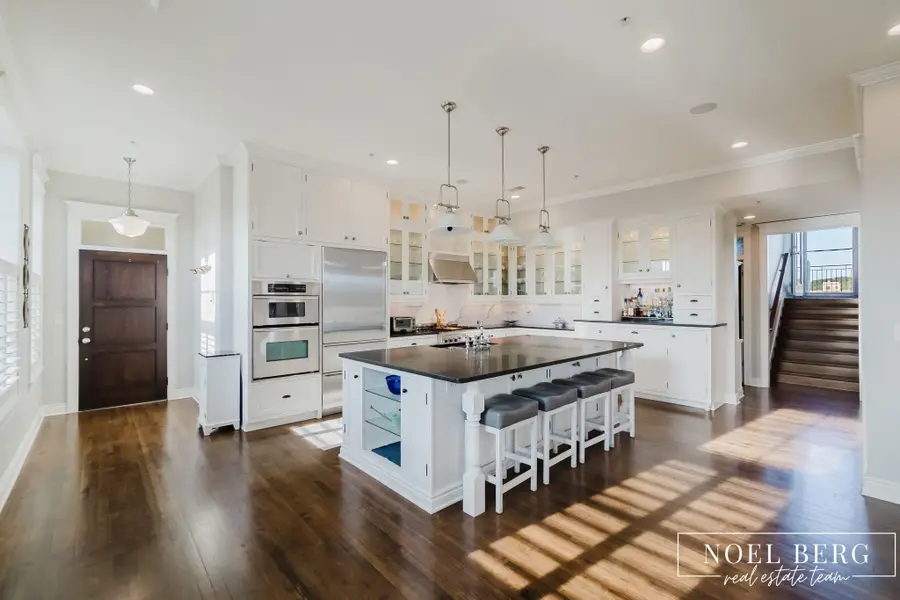 9 S 3rd Street Unit: 301, Grand Haven, MI 49417 - #3