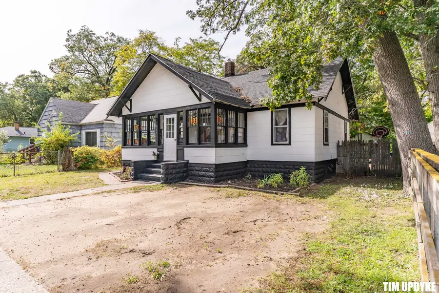 3229 Leahy Street, Muskegon Heights, MI 49444 - #2