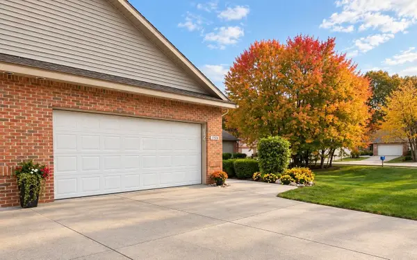 17570 Park Pl Circle, SpringLake, MI 49456