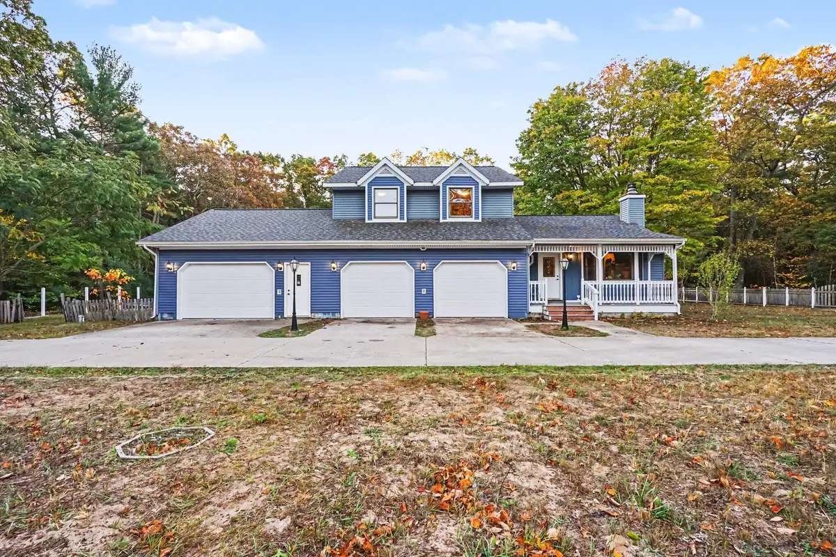 4251 W Giles Road, Muskegon, MI 49445 - #1