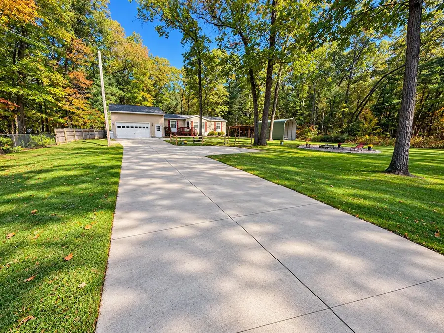 6049 S Hemlock Ridge Trail, Muskegon, MI 49442 - #3