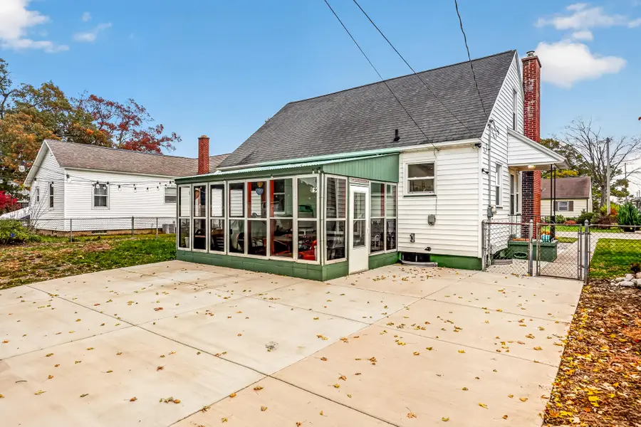 2118 Oak Avenue, Muskegon, MI 49445 - #2