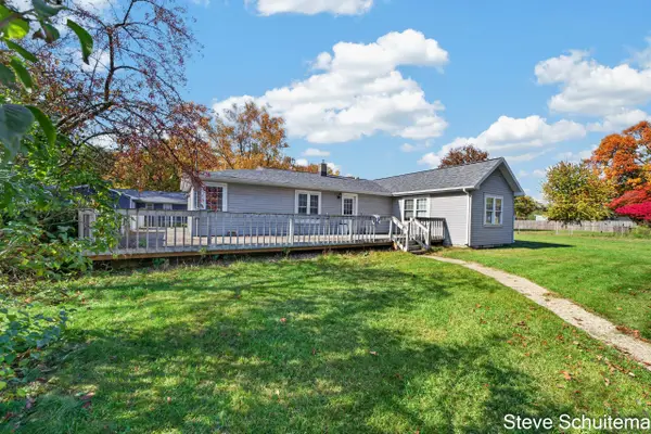 15469 Pruin Street, SpringLake, MI 49456