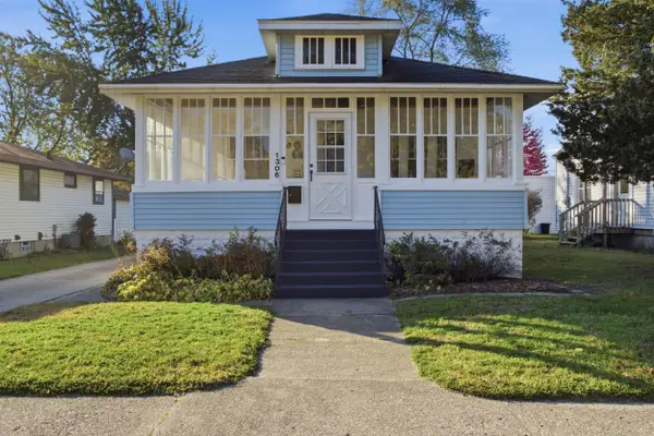 1306 Grant Avenue, GrandHaven, MI 49417