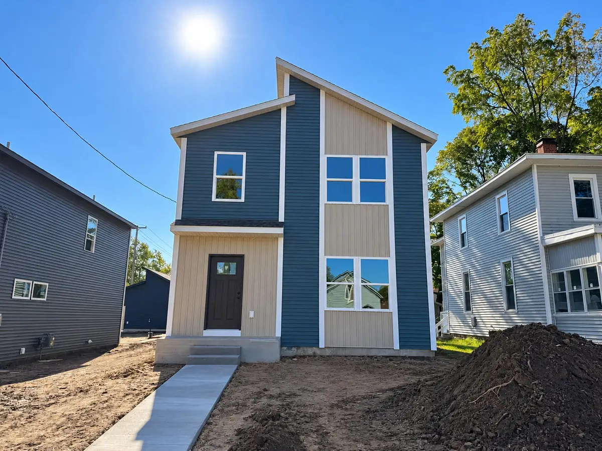 1125 W Grand Avenue, Muskegon, MI 49441 - #1