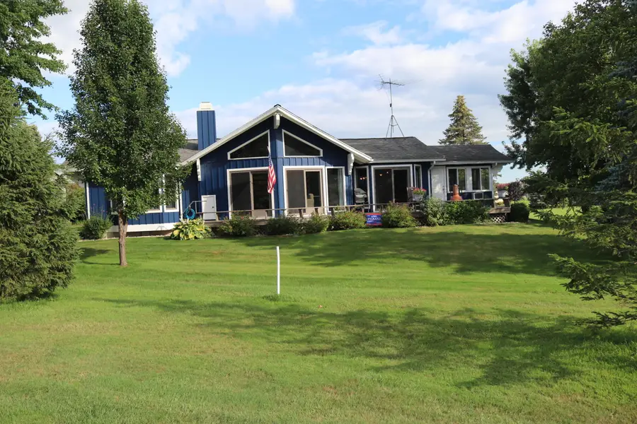 203 Baden Place, Fremont, MI 49412 - Image #3