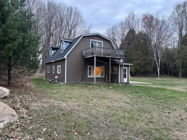 264 30th Avenue, Sears, MI 49679