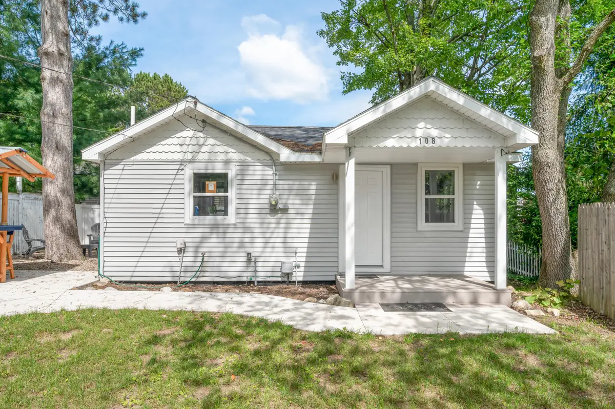 108 Henderson Place, Cadillac, MI 49601 - #1