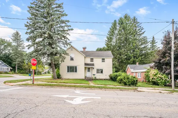 1024 Laurel Street, Cadillac, MI 49601