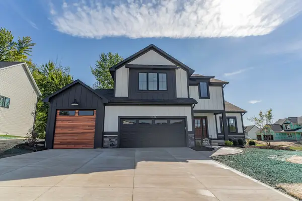 1844 Stratford Lane NW, GrandRapids, MI 49534