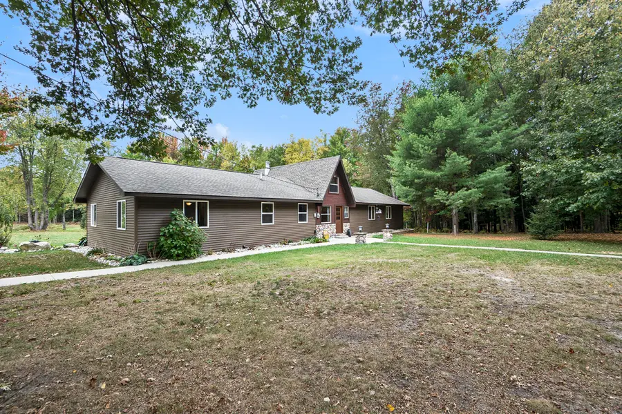 2697 N 176th Avenue, Walkerville, MI 49459 - #3