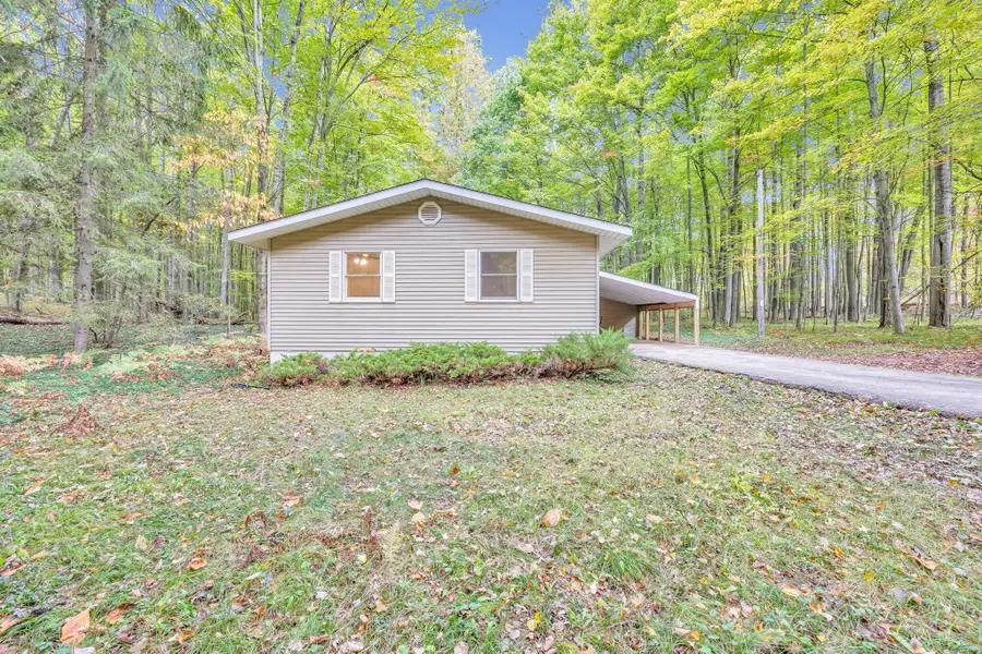 8128 Highland Trail, Canadian Lakes, MI 49346 - Image #3