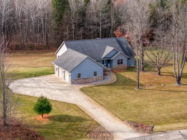 470 Sweetwater Drive, Cadillac, MI 49601