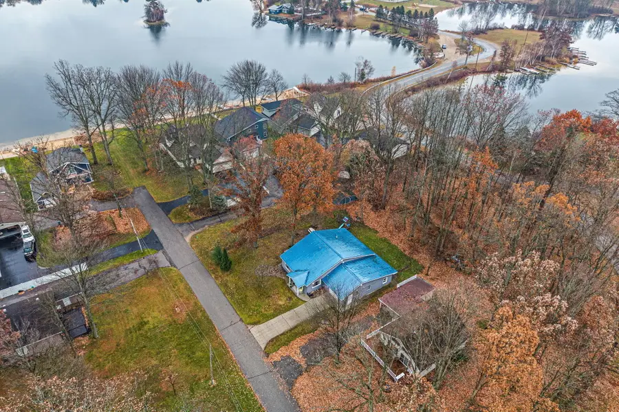 10833 First Street, Canadian Lakes, MI 49346 - Image #2