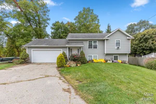 6487 36th Avenue, Hudsonville, MI 49426