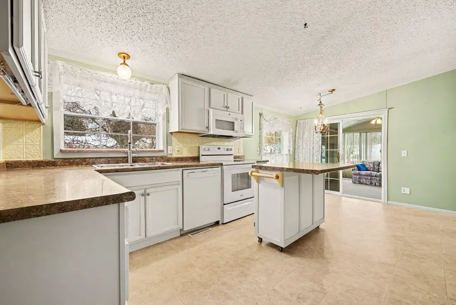 1330 Windridge Lane, Fremont, MI 49412 - Image #2