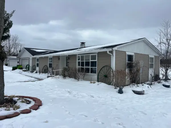 725 N Edgewood Street, Greenville, MI 48838