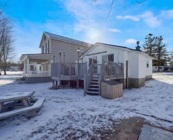 19360 W Chippewa Drive, Evart, MI 49631