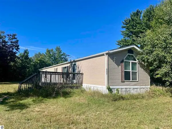 1404 S Taxiway Delta, LakeCity, MI 49651